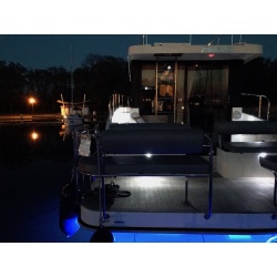 Zdjęcie poglądowe - zastosowanie neonów w łodziach, jachtach.
